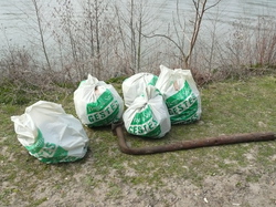 ça s'entasse au Mesnil <a style='color: #fff;' href='/uploaded/photo/-5160360651540.jpg'>(Télécharger)</a>