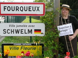 Fourqueux a ses (premiers) Incroyables Comestibles ! <a style='color: #fff;' href='/uploaded/photo/-518524f1490bc.jpg'>(Télécharger)</a>