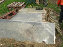 Un petit coin chaud pour les semis <a style='color: #fff;' href='/uploaded/photo/atelier-s-initier-au-compost-5ac8d48e3ca82.jpg'>(Télécharger)</a>