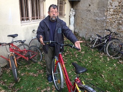  <a style='color: #fff;' href='/uploaded/photo/brico-velo-du-19-octobre-2016-58330e2fb950c.jpg'>(Télécharger)</a>