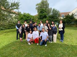  <a style='color: #fff;' href='/uploaded/photo/etudiants-japonais-6697f59c63e09.jpg'>(Télécharger)</a>