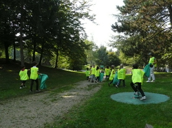  <a style='color: #fff;' href='/uploaded/photo/leclerc-nettoyons-la-nature-2013-524591add042b.jpg'>(Télécharger)</a>