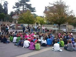  <a style='color: #fff;' href='/uploaded/photo/pose-des-nichoirs-a-l-ecole-525430d0cd12d.jpg'>(Télécharger)</a>