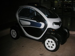Une belle Twizy ! <a style='color: #fff;' href='/uploaded/photo/soiree-nouvelles-mobilites-5a3125928391f.jpg'>(Télécharger)</a>