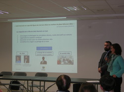 Priscille Peugnet et Nicolas Leguay, élus de St-Germain-en-Laye présentent la politique d'aménagement de la ville en faveur du vélo. <a style='color: #fff;' href='/uploaded/photo/soiree-nouvelles-mobilites-5a3125940609a.jpg'>(Télécharger)</a>